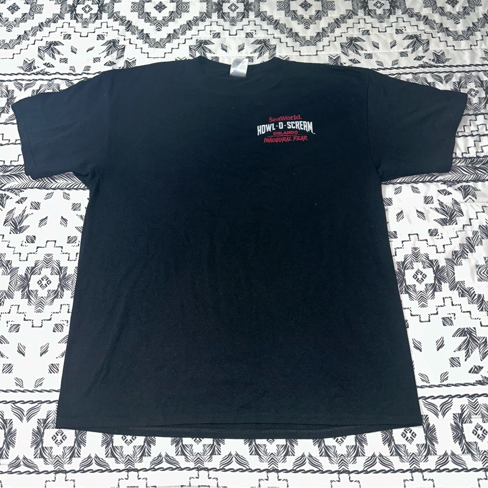 VINTAGE Howl-O-scream Seaworld Orlando Inaugural Fear adult L Tshirt sirens call